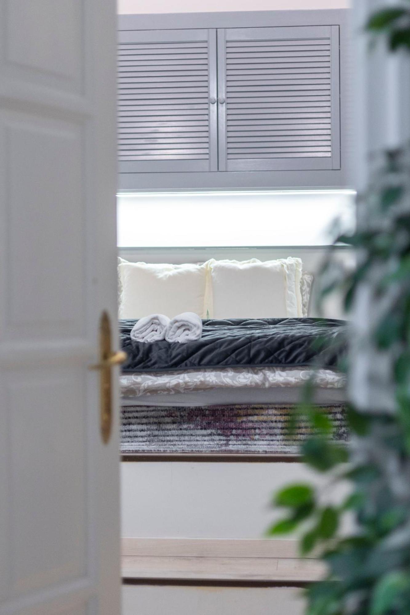 Apartamento Hidden Gem With Terrace On The Andrassy Fashion Road Budapest Exterior foto