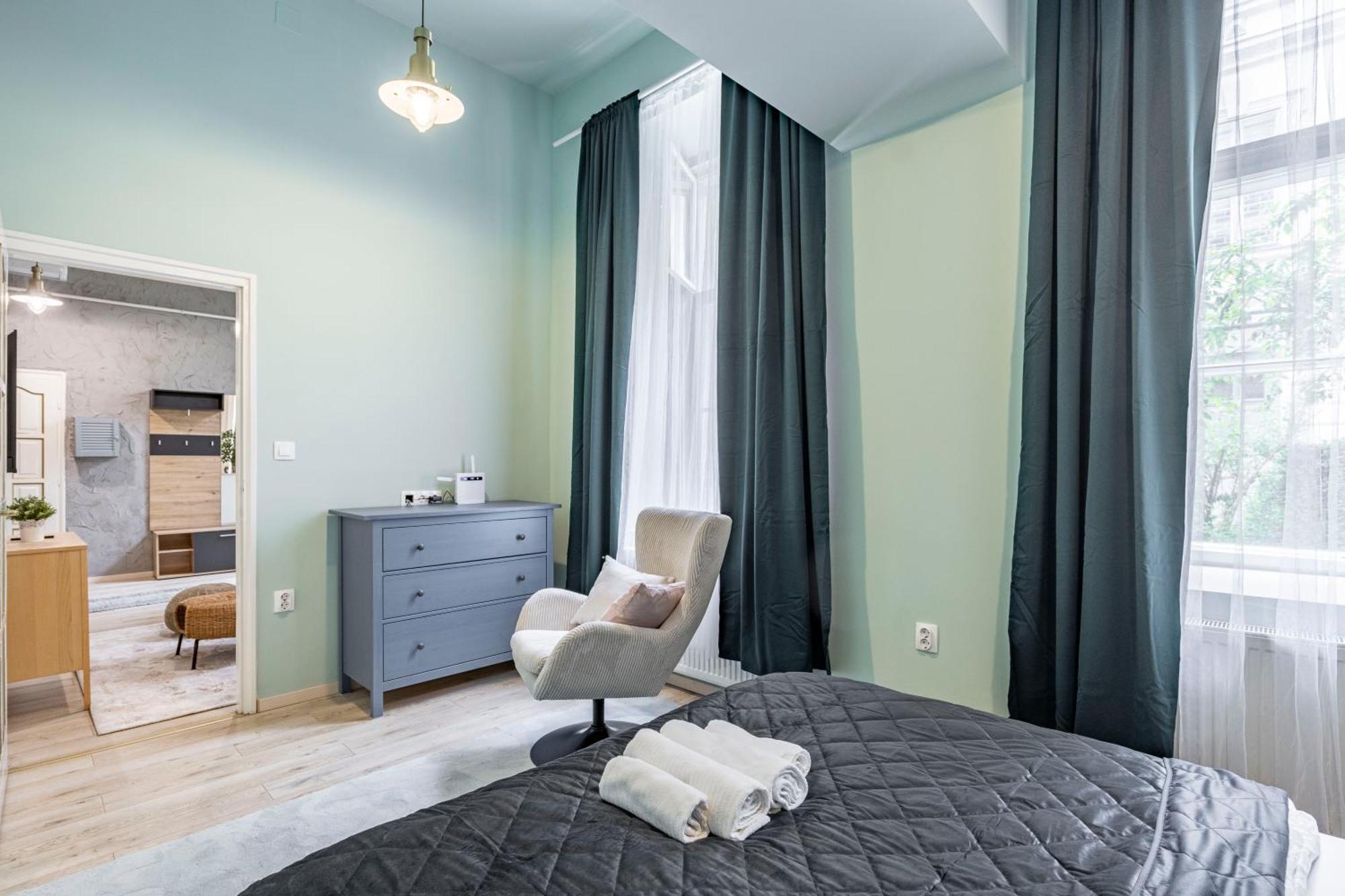 Apartamento Hidden Gem With Terrace On The Andrassy Fashion Road Budapest Exterior foto